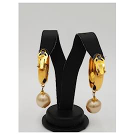 Chanel-Chanel Vintage Coco White Pearl Hoop Earrings-Gold hardware