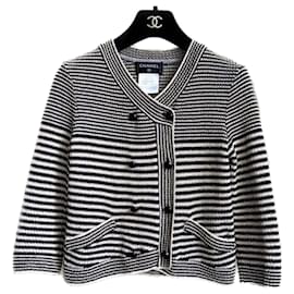 Chanel-Jaqueta de Malha com Botões CC-Multicor