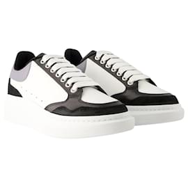 Alexander Mcqueen-Übergroße Sneakers – Alexander Mcqueen – Leder – Weiß/Schwarze Farbe-Weiß