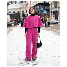 Chanel-New Iconic Runway 2019 Fall Tweed Cape Jacket-Pink