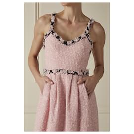 Chanel-Vestido de tweed rosa para coleccionistas raros.-Rosa