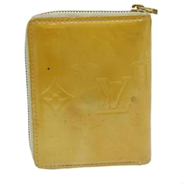 Louis Vuitton-LOUIS VUITTON Monogramm Vernis Bloom Geldbörse Beige M91015 LV Auth 69155-Beige