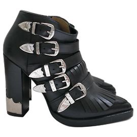 Botas de tornozelo com várias tiras da Toga Pulla Preto