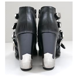 Toga Pulla-Botas de tornozelo com várias tiras da Toga Pulla-Preto