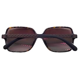 Autre Marque-Chanel dunkle Schildkröte / Beige verspiegelte, eckige Sonnenbrille-Braun