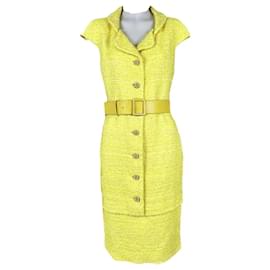 Chanel-Vestido de Tweed com Cinto de Fita para Passarela-Amarelo