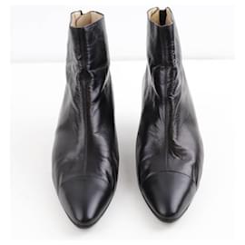 Chanel-Boots en cuir-Noir