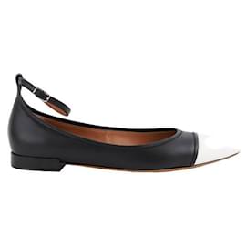 Givenchy-Leather ballet flats-Black