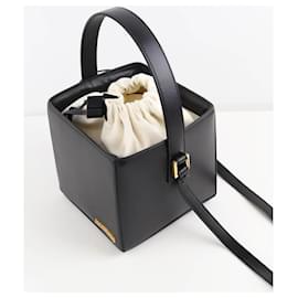 Jacquemus-Bandoulière leather handbag-Black