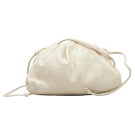 Bottega Veneta-Le mini sac en cuir Pouch-Blanc