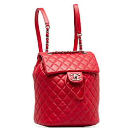Chanel-CC-Rucksack aus gestepptem Leder mit Kette-Rot