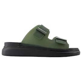 Alexander Mcqueen-Sandalias de goma - Alexander McQueen - piel de becerro - Caqui-Verde,Caqui