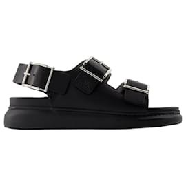 Alexander Mcqueen-Seal Sandals - Alexander McQueen - Calfskin - Black-Black