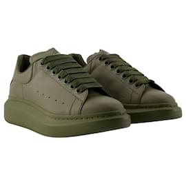 Alexander Mcqueen-Übergroße Sneakers – Alexander McQueen – Leder – Khaki-Grün,Khaki