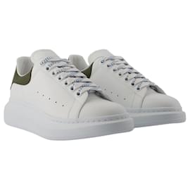 Alexander Mcqueen-Oversized Sneakers - Alexander Mcqueen - Leather - White/Khaki-White