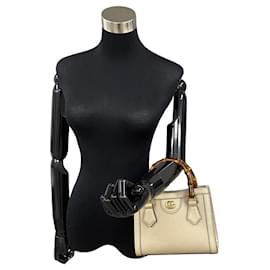 Gucci-Gucci Bamboo Diana Mini Tote Bag Sac à main en cuir en excellent état-Autre