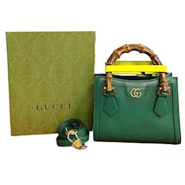 Gucci-Gucci Bamboo Diana Mini Tote Bag Sac à main en cuir en excellent état-Autre