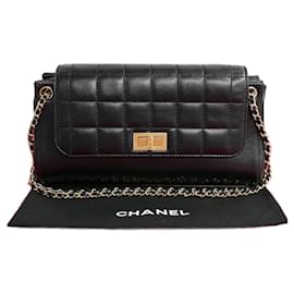 Chanel-Chanel Chocolate Bar Mademoiselle Bolso acordeón Bolso de cuero en buen estado-Otro