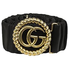 Gucci-Cinturón negro con emblema GG fruncido-Negro