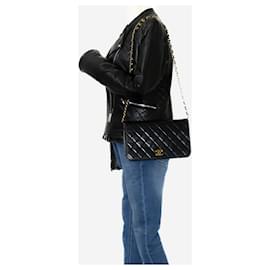 Chanel-VINTAGE NEGRO 1997-1999 bolso de hombro con cadena y solapa completa-Negro