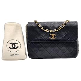 Chanel-Clásico atemporal de Chanel con solapa simple-Negro