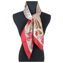 Salvatore Ferragamo Cachecol com peixes Ferragamo Vermelho Multicor