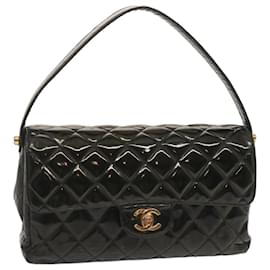 Chanel-CHANEL Matelasse gefütterte Handtasche Lackleder Schwarz CC Auth bs13132-Schwarz