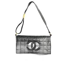 Chanel-Chanel CC Bolsa de ombro com barra de chocolate Bolsa crossbody de couro em bom estado-Outro