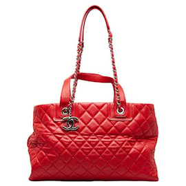 Chanel-Chanel Matelasse Chain Tote Bag Sac cabas en cuir en bon état-Autre