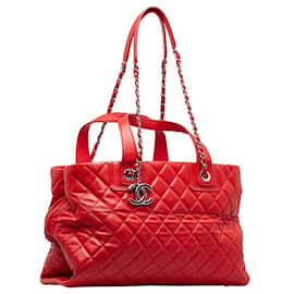Chanel-Chanel Matelasse Chain Tote Bag Sac cabas en cuir en bon état-Autre