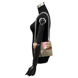Gucci-Gucci Mini GG Supreme Blooms Dionysus Sac à bandoulière en toile Sac à bandoulière en bon état-Autre