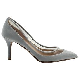 Valentino Garavani Valentino Celeste Pumps aus hellblauem Samt Blau Hellblau