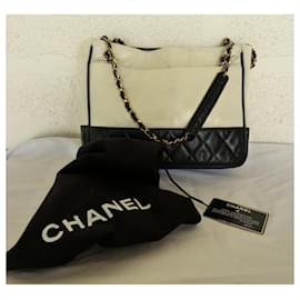 Chanel-Bolsos de mano-Negro,Blanco roto