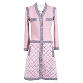Chanel-Ikoonische Coco Brasserie Icon Steppjacke Kleid-Pink