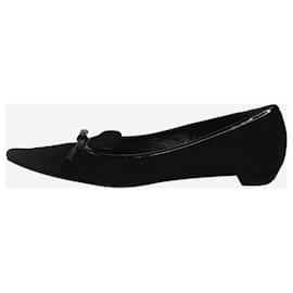 Prada-Black suede pointed toe flats with patent bow - size EU 40-Black