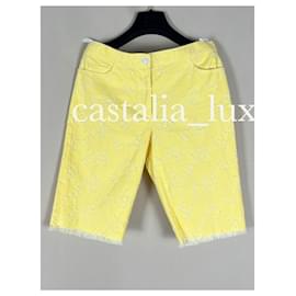 Chanel-Shorts de ganga com logótipo CC No 5-Amarelo