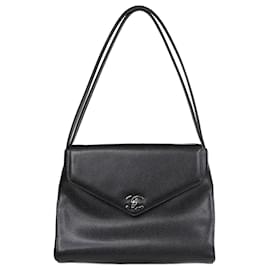 Chanel-Caviar noir 1997 sac à rabat porté épaule CC-Noir