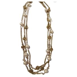 Chanel-Pearl necklace-Gold hardware
