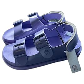 Gucci-Gucci GG rubber sandals-Lavender