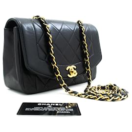 Chanel-Borsa a tracolla CHANEL Diana con patta a catena Borsa in pelle di agnello trapuntata nera-Nero