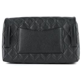 Chanel-Bolso Chanel BANANE 2.55 acolchado en negro.-Negro