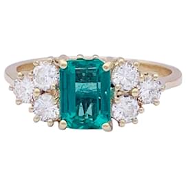 inconnue-Yellow gold ring, emerald, diamants.-Other