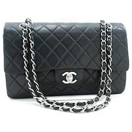 Chanel-Patta foderata Chanel Classic 10"Borsa a tracolla a catena in pelle di agnello nera-Nero