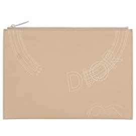 Dior-DIOR  Clutch bags T.  leather-Beige