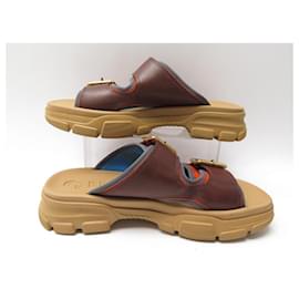 Gucci-SAPATOS GUCCI MULES COM FIVELAS 598638 Sandálias 10.5 44.5 Sapatos de couro preto-Marrom