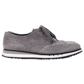 Sneaker Derby Prada con dettaglio Wingtip in pelle scamosciata grigia Grigio
