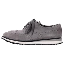 Prada-Prada Wingtip Detail Derby-Sneakers aus grauem Wildleder-Grau