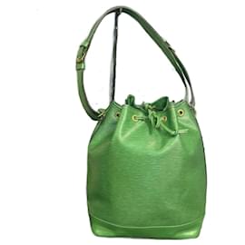 Louis Vuitton-Bolso Noe' vintage en Epi verde de Louis Vuitton.-Verde