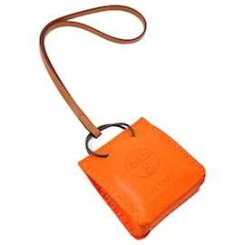 Hermès-Hermes Milo Shopping Bag Charm Llavero de cuero en excelentes condiciones-Otro