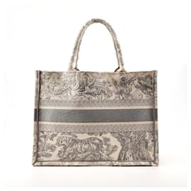 Dior-Andere mittelgroße Toile de Jouy Book Tote Canvas Tragetasche M1296ZTDT_M20I in gutem Zustand-Andere